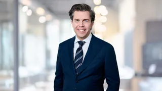 Simmons loses another senior with litigator’s German move 