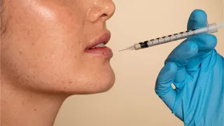 AbbVie, Allergan takes on Swiss aesthetics rival over syringe design